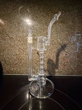 Upline Clear Glass pieces
- Transparent